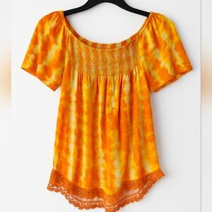 LUQ Tie Dye Smocked Peasant Top Orange Yellow Crochet Hem Boho Festival Small‎